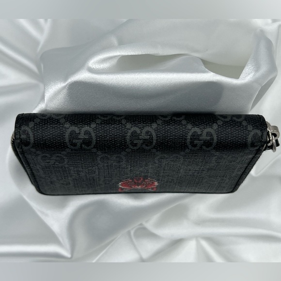 GUCCI Supreme GG Logo Wolf Zippy Coin Card Wallet - Picture 4 of 10